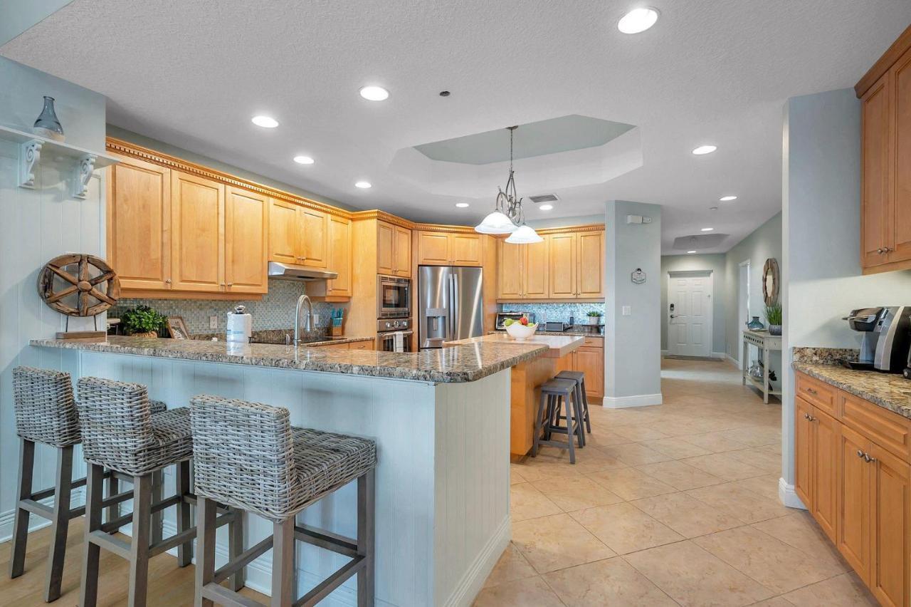 Apartment 3 Bed 3 Bath Waterfront In Gated Community St. Pete Beach