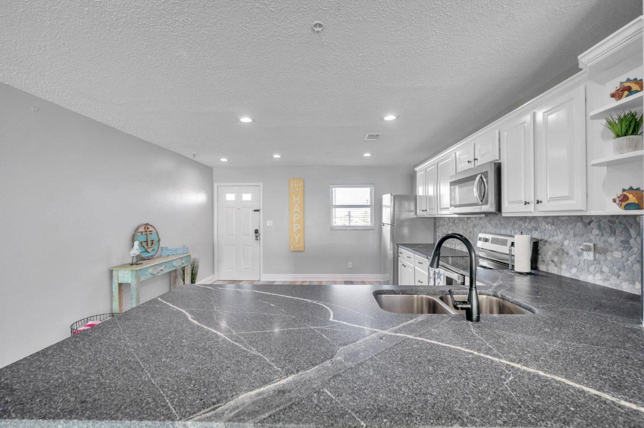 Breathtaking 2-bed 2-bath W- Full Gulf Views Sb306 Apartment *