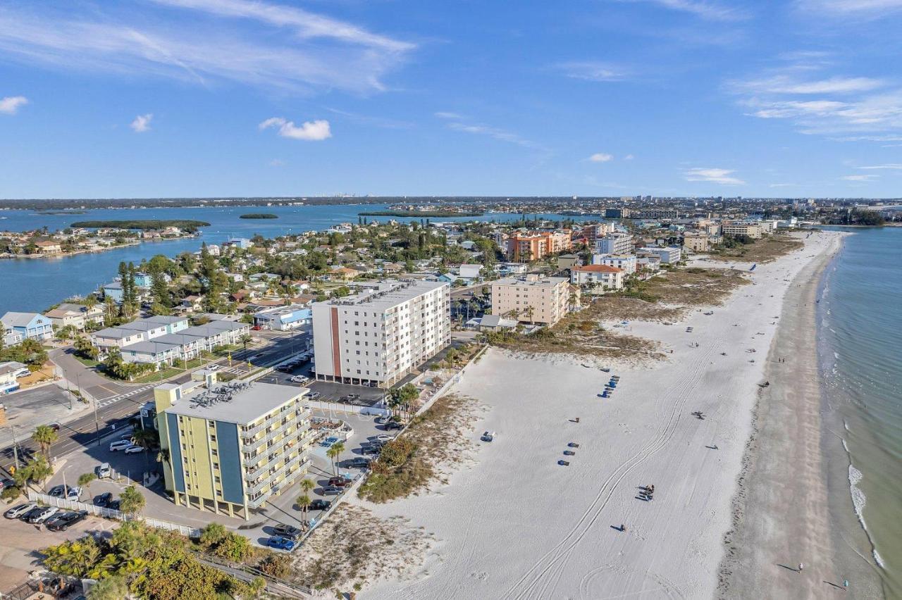 Breathtaking 2-bed 2-bath W- Full Gulf Views Sb306 * St. Pete Beach