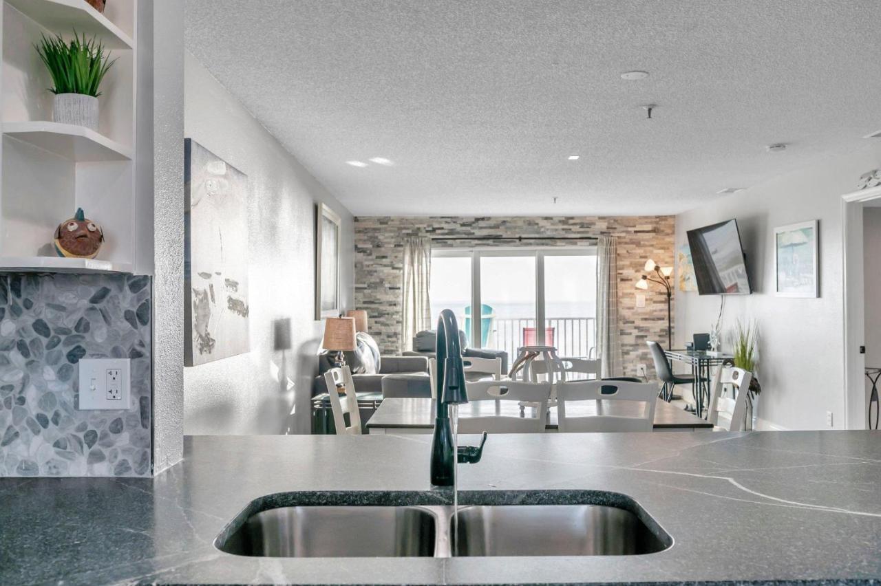 Breathtaking 2-bed 2-bath W- Full Gulf Views Sb306 St. Pete Beach