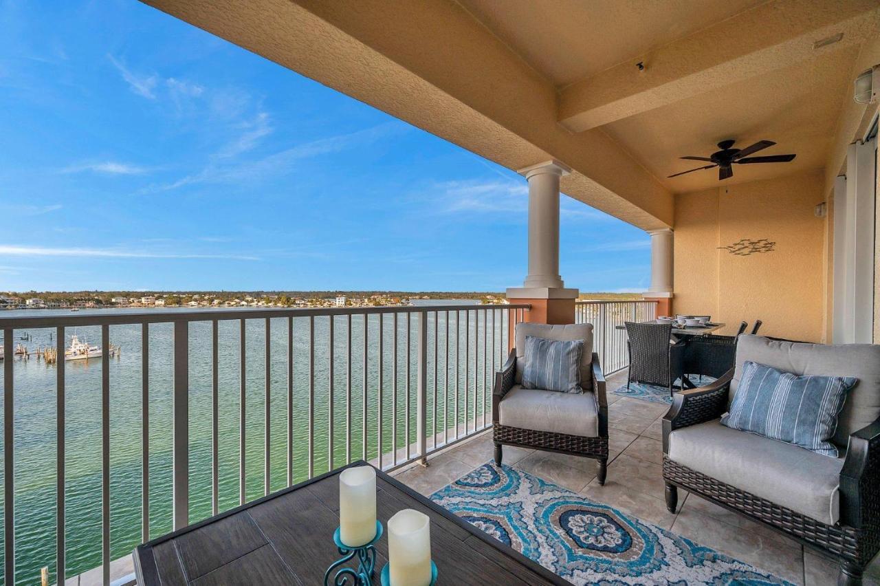 3 Bed 3 Bath Waterfront In Gated Community Apartment *