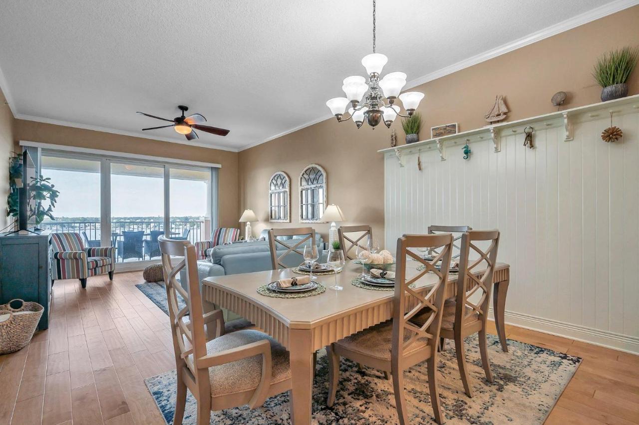 3 Bed 3 Bath Waterfront In Gated Community *