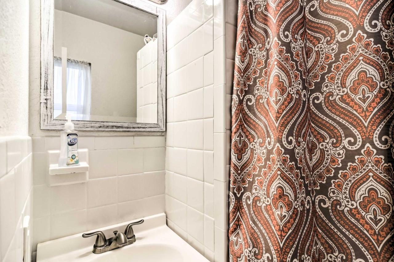 Idyllic Pass-a-grille - Walk To The Beach! Apartment St. Pete Beach
