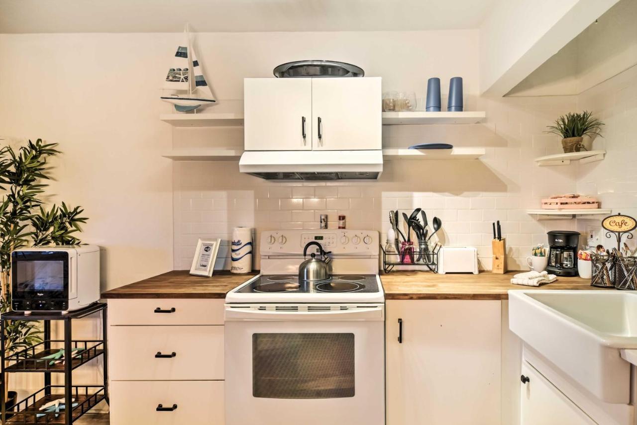 Idyllic Pass-a-grille - Walk To The Beach! Apartment *