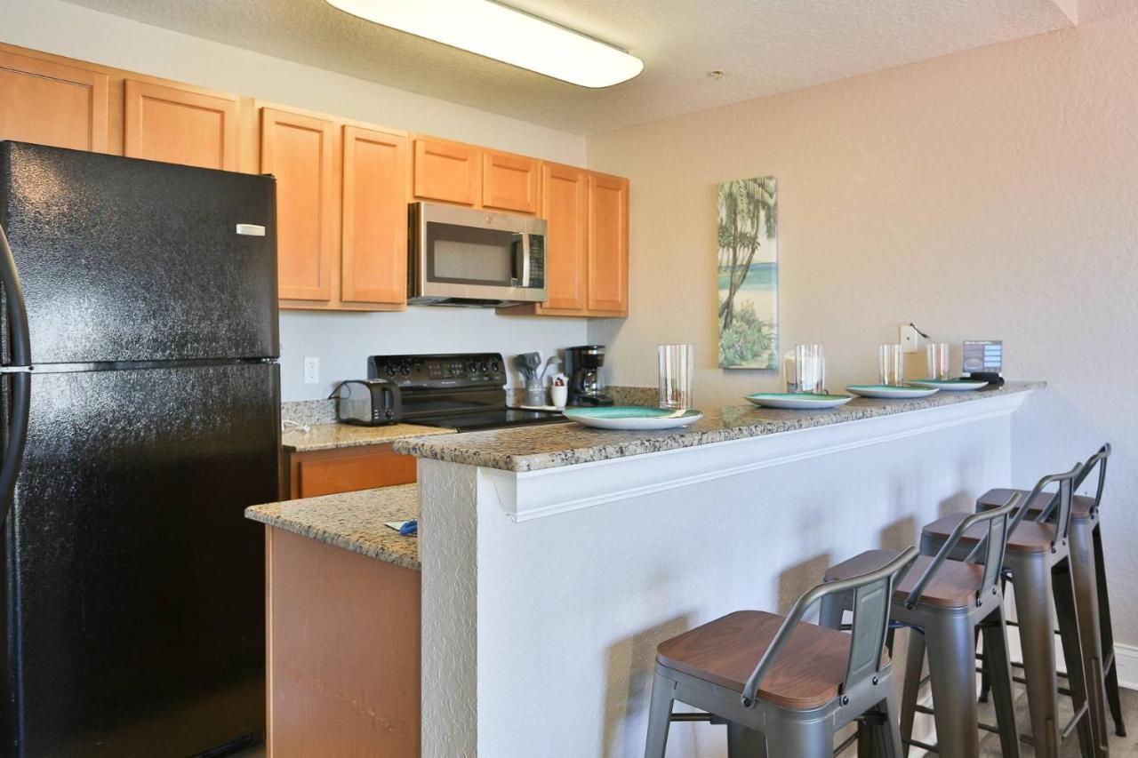 Holiday home 202 - Palms Of Treasure Island *