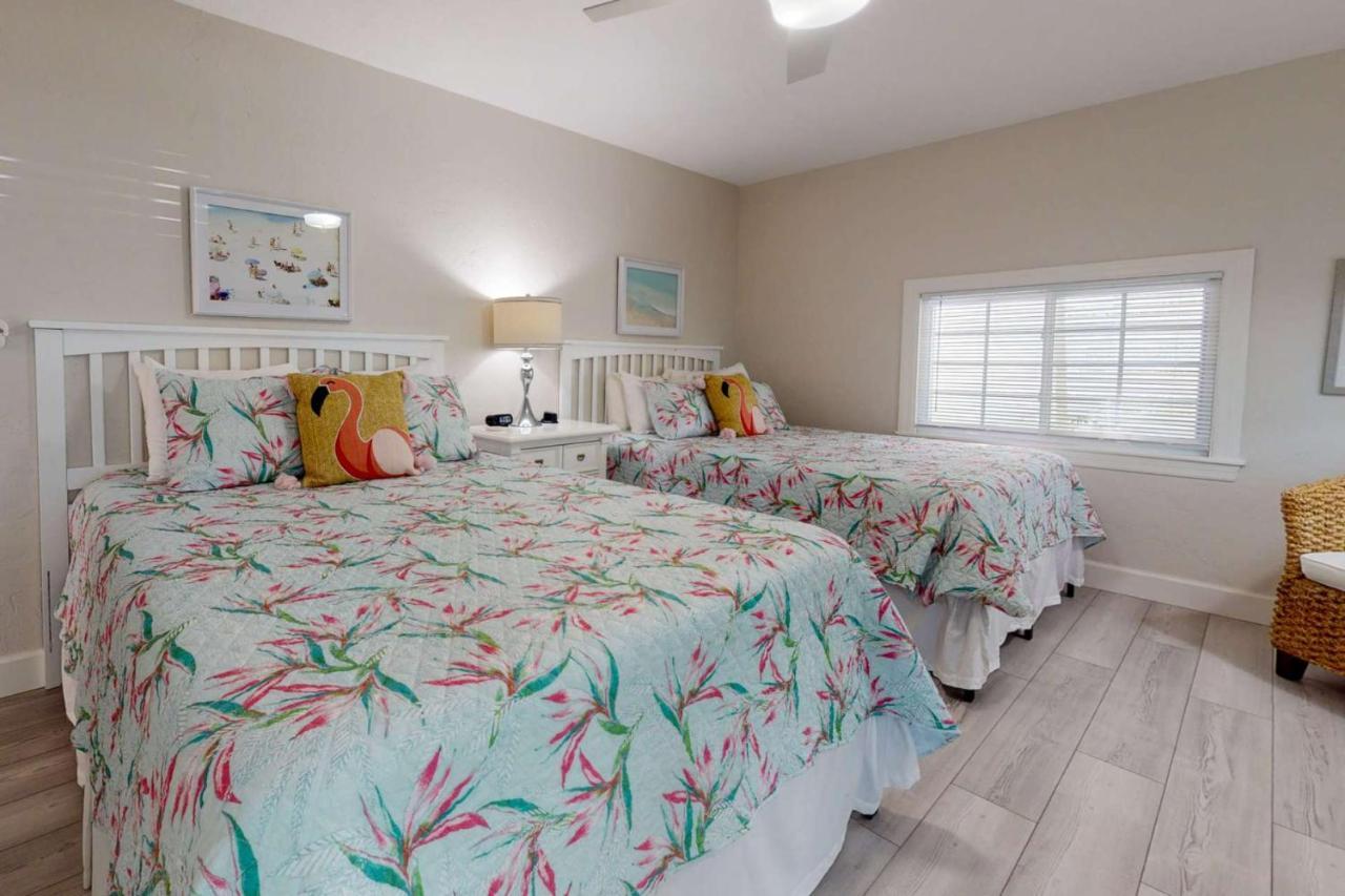 3 - Island Paradise - Paradiso * St. Pete Beach