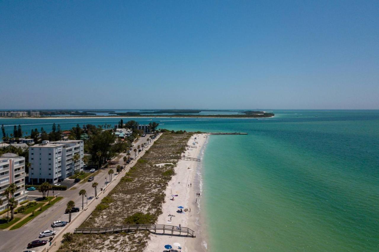 8 - Club At Pass-a-grille * St. Pete Beach
