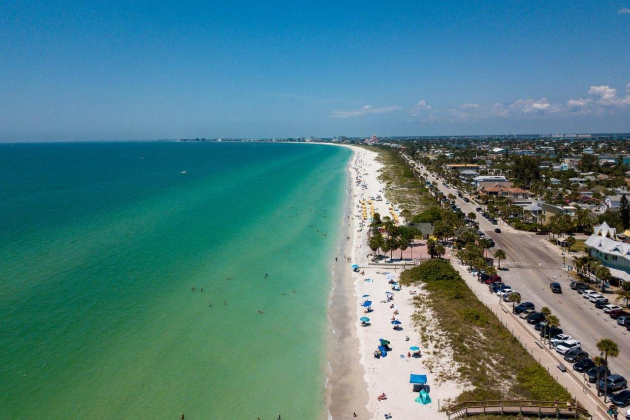 8 - Club At Pass-a-grille * St. Pete Beach