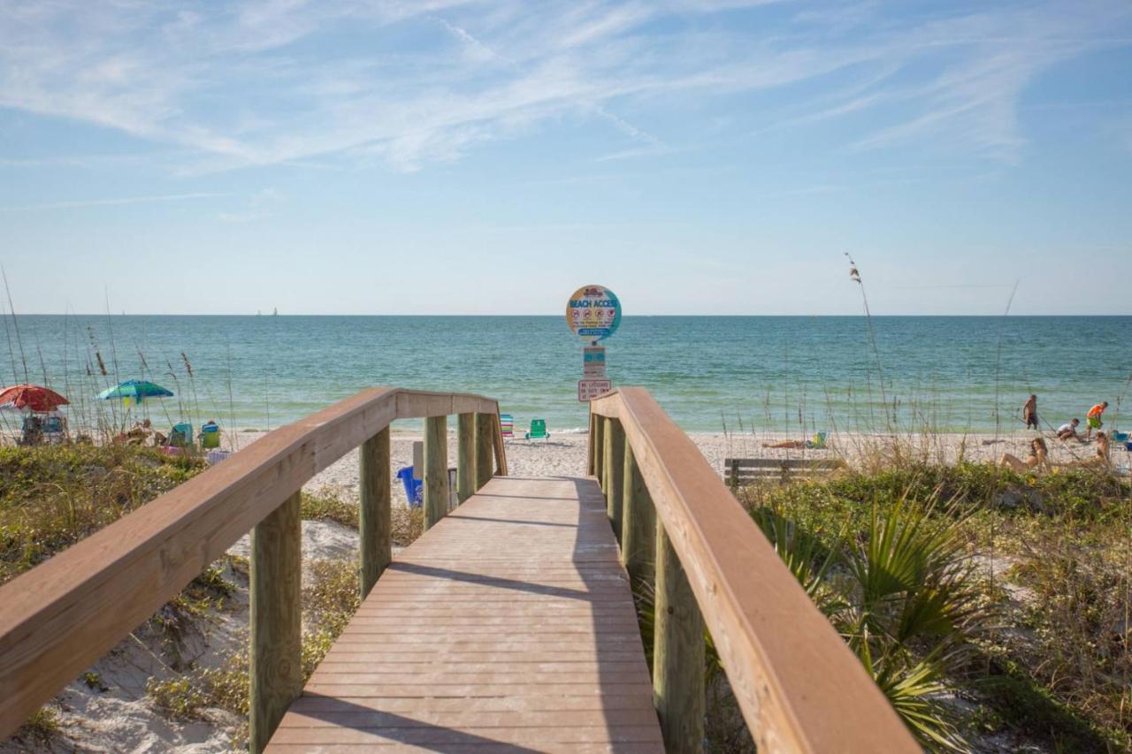 8 - Club At Pass-a-grille * St. Pete Beach