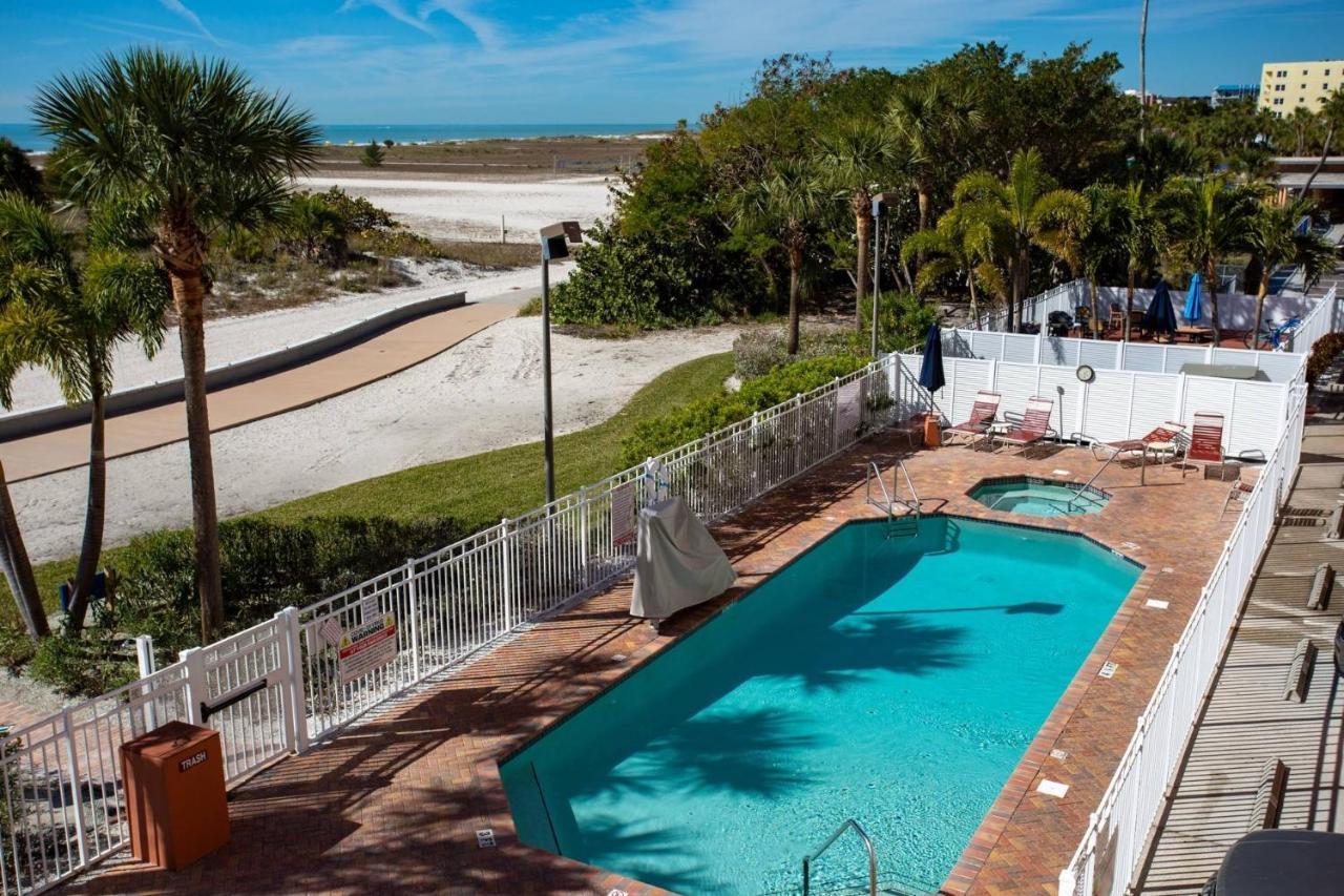 Holiday home 301 - Surf St. Pete Beach