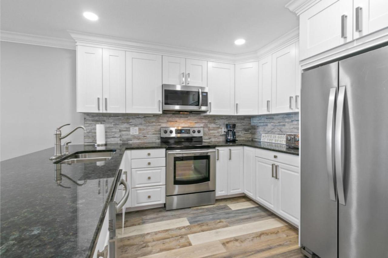 Gorgeous 3 Bedroom In The Perfect Locationseaoats302 Apartment St. Pete Beach