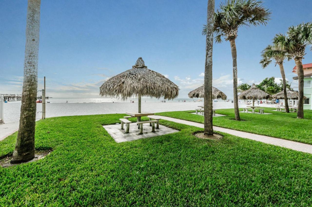 Gorgeous 3 Bedroom In The Perfect Locationseaoats302 St. Pete Beach