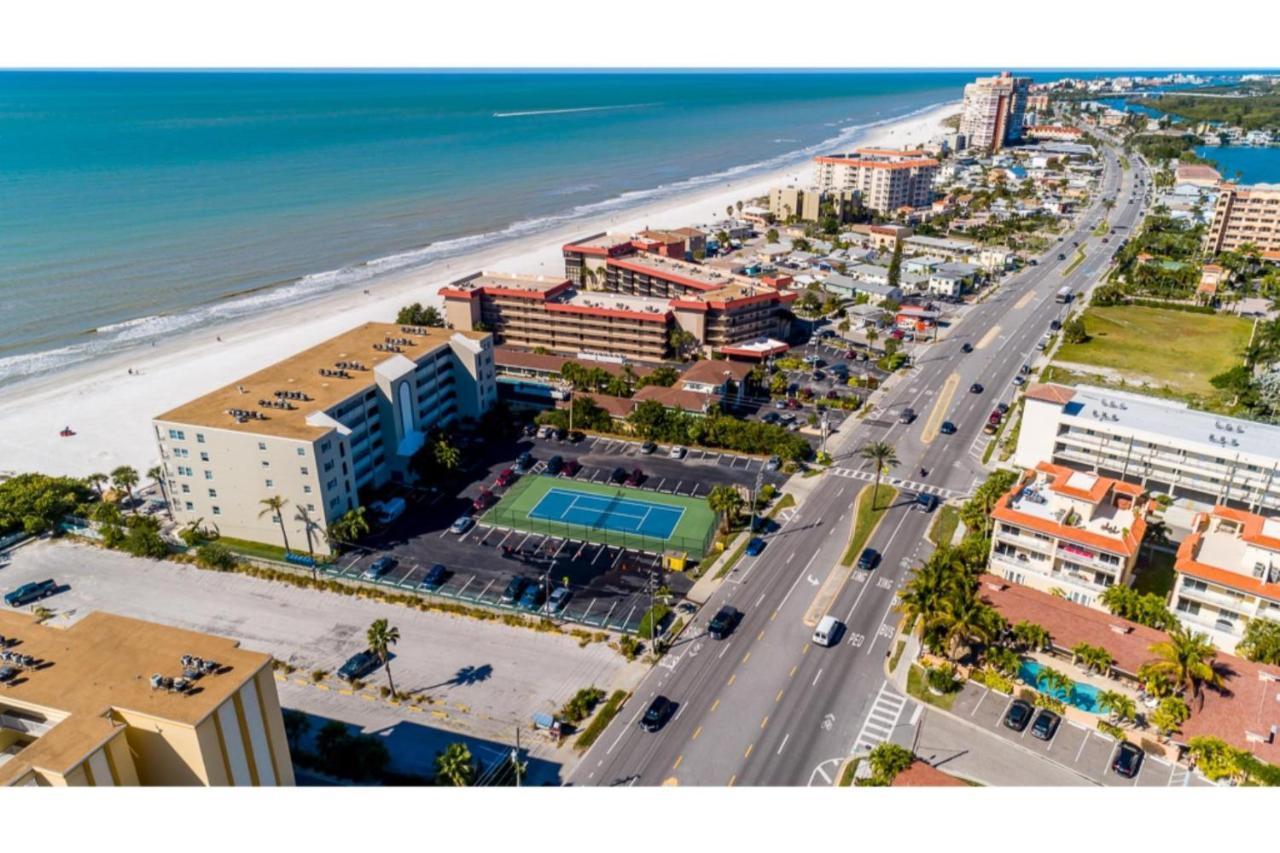 Gorgeous 3 Bedroom In The Perfect Locationseaoats302 St. Pete Beach