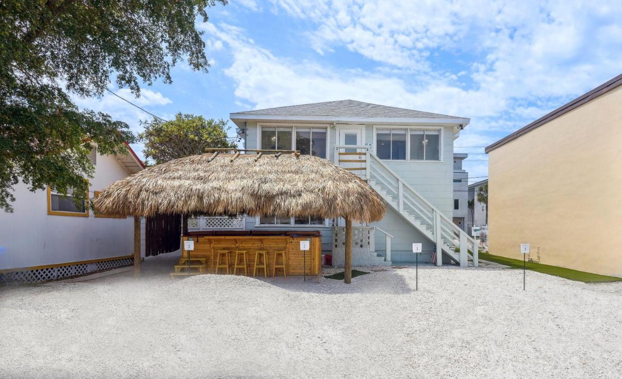 Holiday home Twin Tiki 4 *