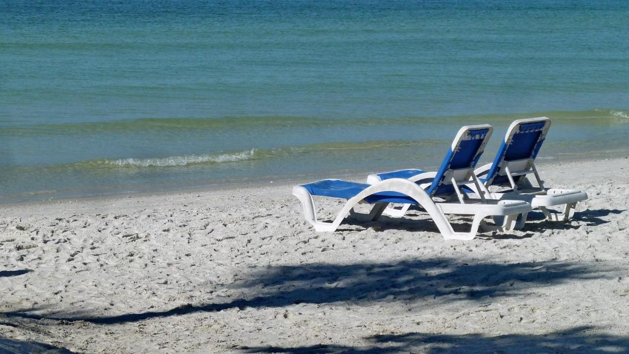 Holiday home Twin Tiki 3