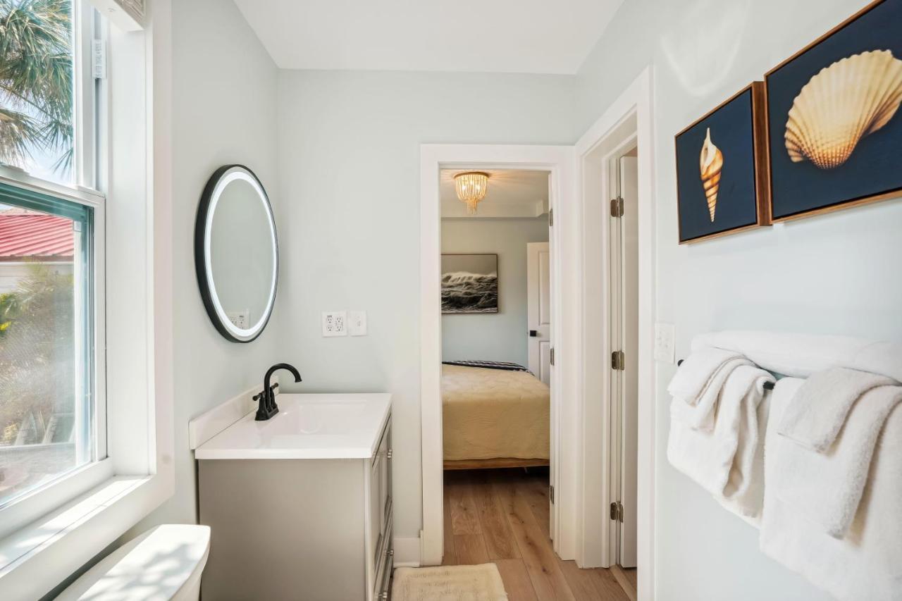 Twin Tiki - Full - 4 Bedroom St. Pete Beach