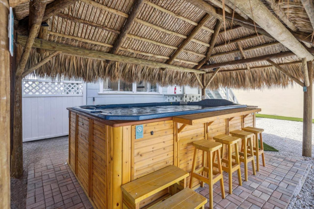 Twin Tiki 4 * St. Pete Beach