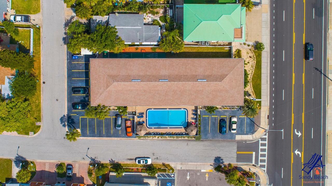 Tropic Breeze 18 * St. Pete Beach