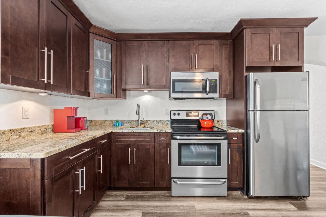 Park Shore Suites At Madeira Apartment St. Pete Beach