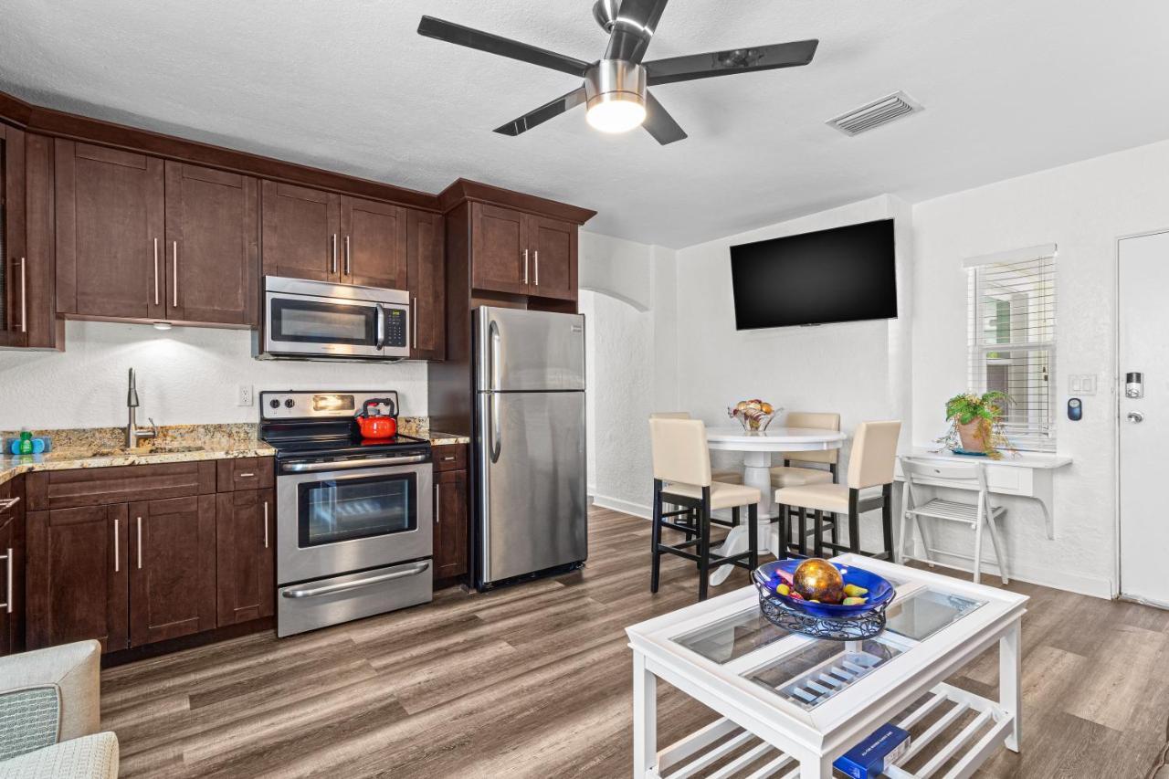 Park Shore Suites At Madeira * St. Pete Beach