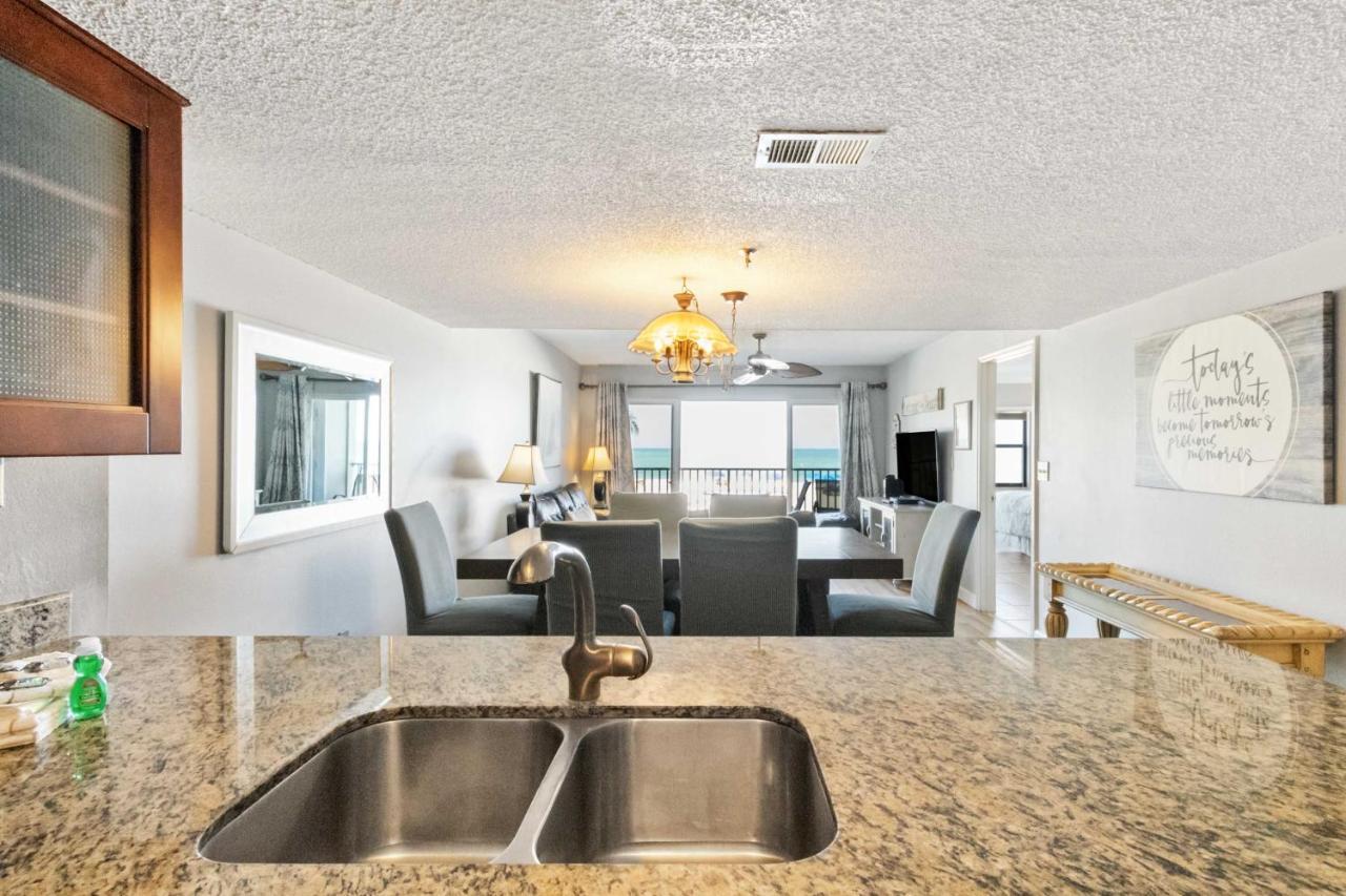 108 Place Holiday home