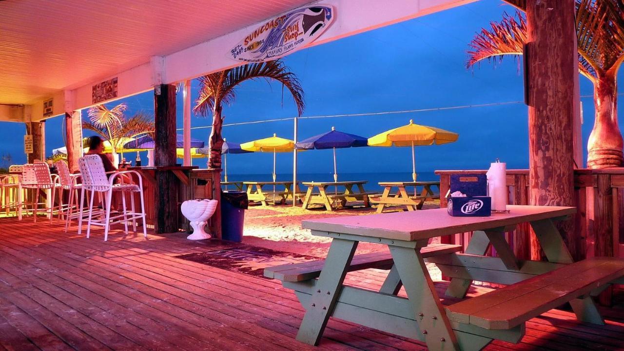 Twin Tiki 2 * St. Pete Beach