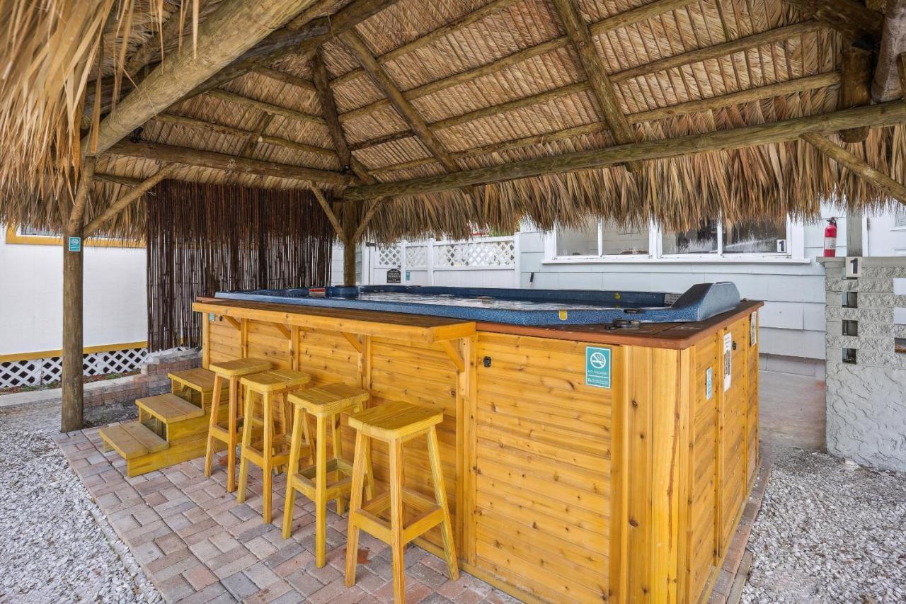 Holiday home Twin Tiki 2