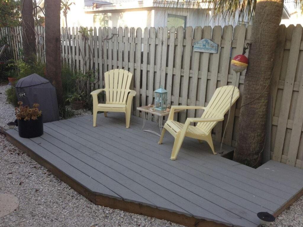 Holiday home 1br 1ba Northstar Bungalow. Just Steps To The And The Bay. St. Pete Beach