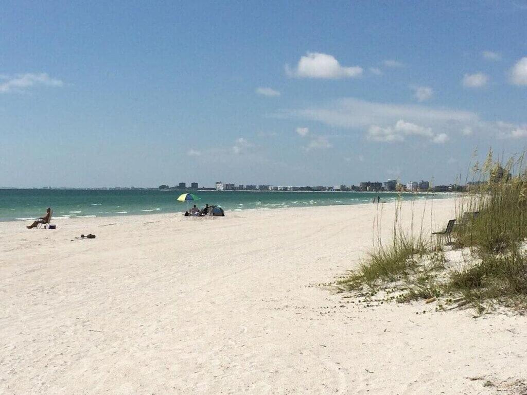 1br 1ba Northstar Bungalow. Just Steps To The And The Bay. * St. Pete Beach