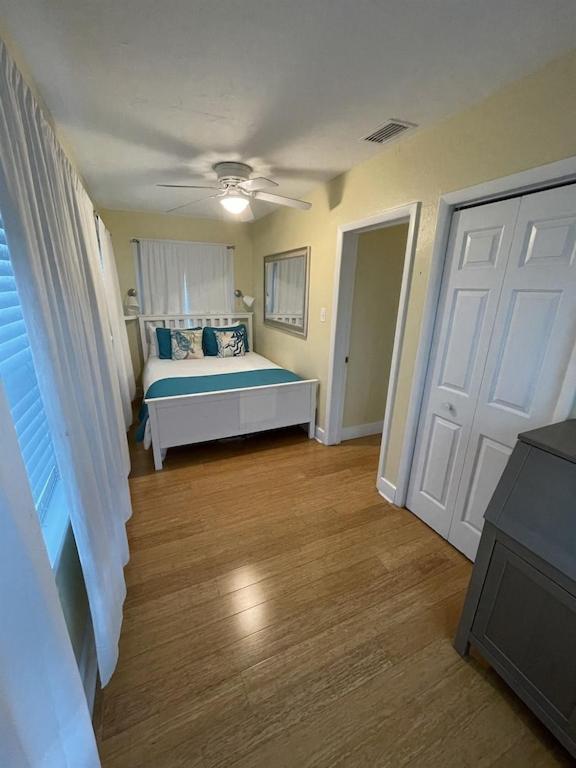1br 1ba Northstar Bungalow. Just Steps To The And The Bay. Holiday home