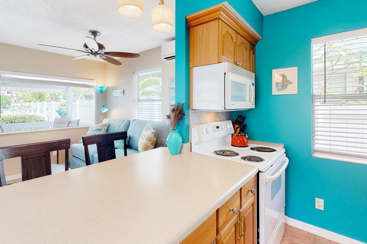 Sea Breezy - Unit 1 Holiday home *