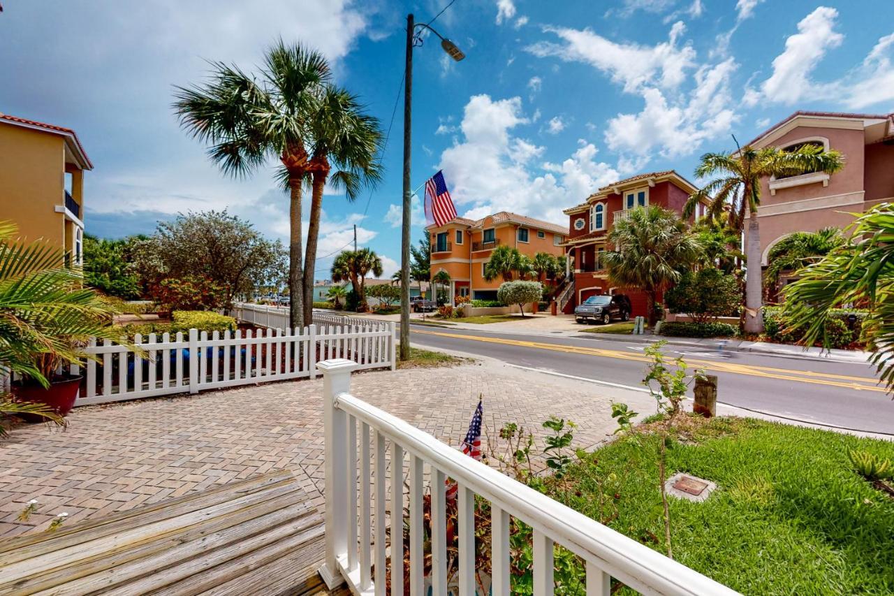 Sea Breezy - Entire Holiday home