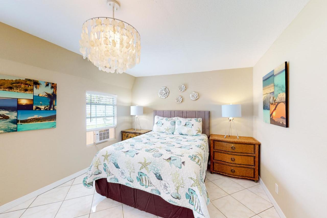 Sea Breezy - Entire Holiday home *