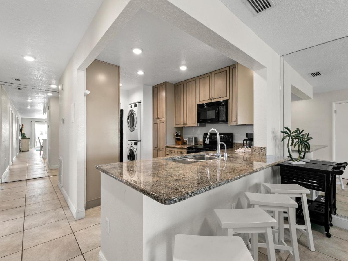 Madeira Norte 304 Apartment St. Pete Beach