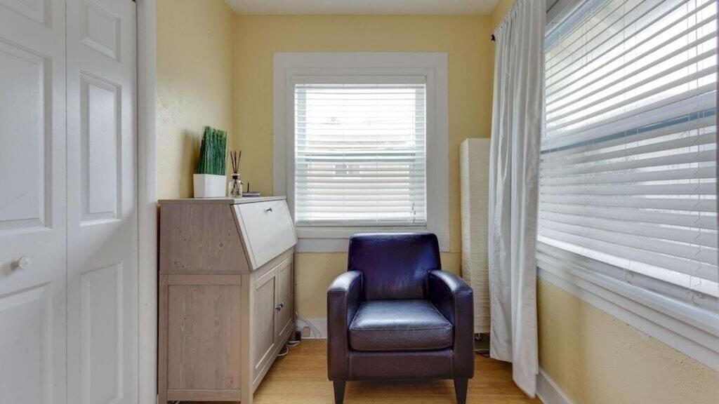 1br 1ba Northstar Bungalow. Just Steps To The And The Bay. *