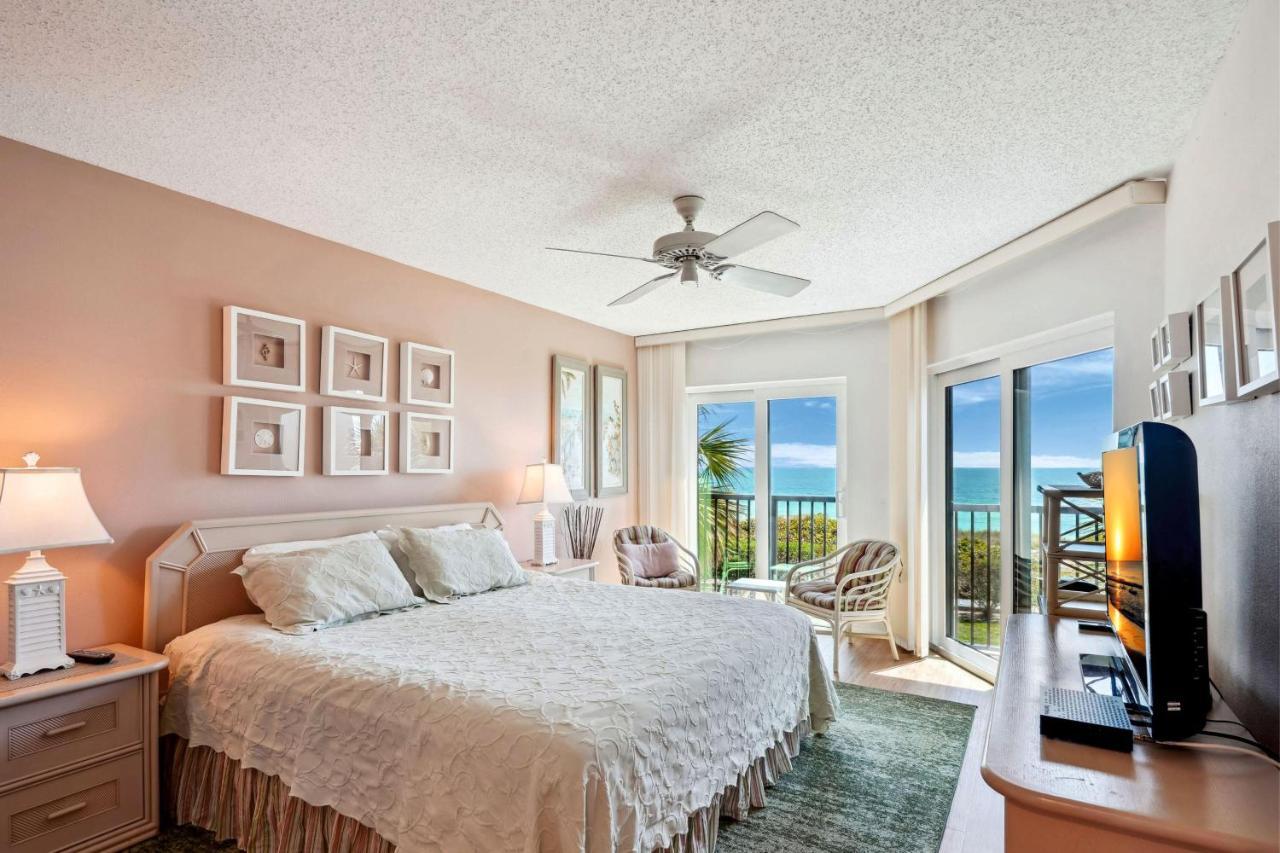 Land's End 11-304 Front Holiday home *