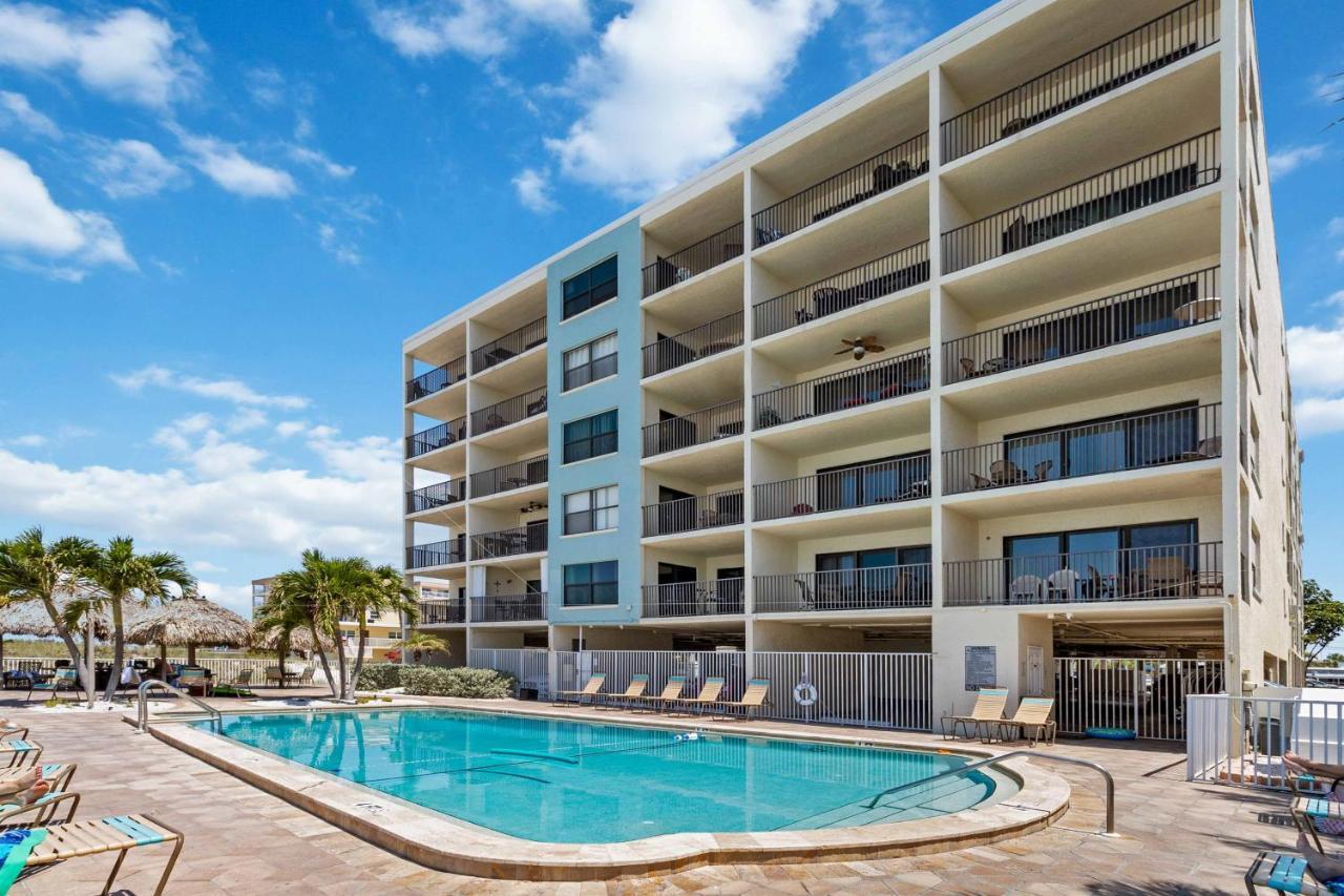 201 Sandy Shores *
