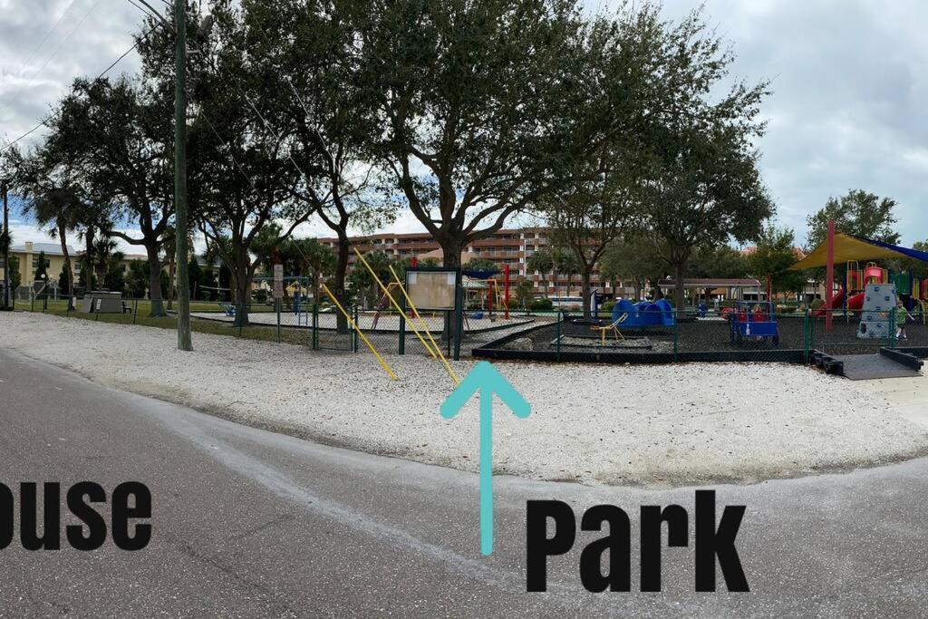 Luxurious Modern Townhouse Right Across Beach!! Table Tennis St. Pete Beach
