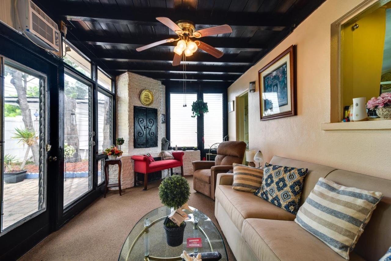 Sunny Florida Escape - Patio And Grill, Near Beaches Holiday home