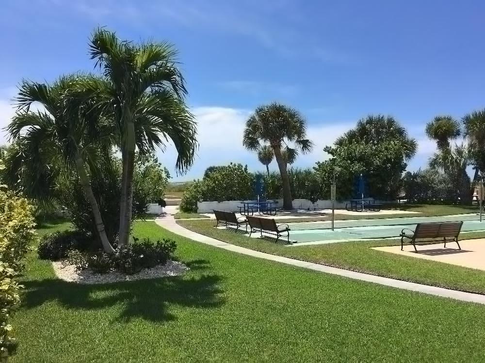 Beachside 2* St. Pete Beach