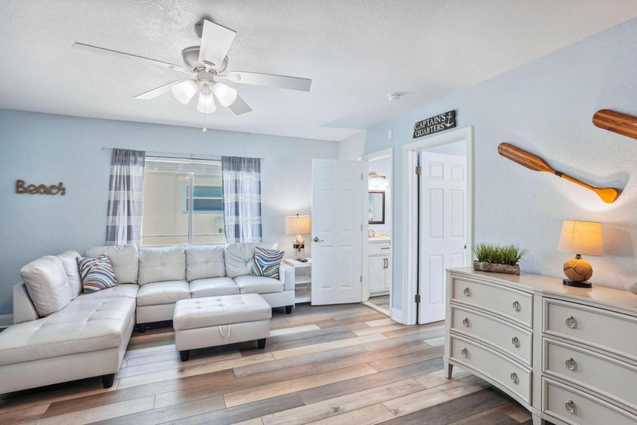 Upham - #6 2br *