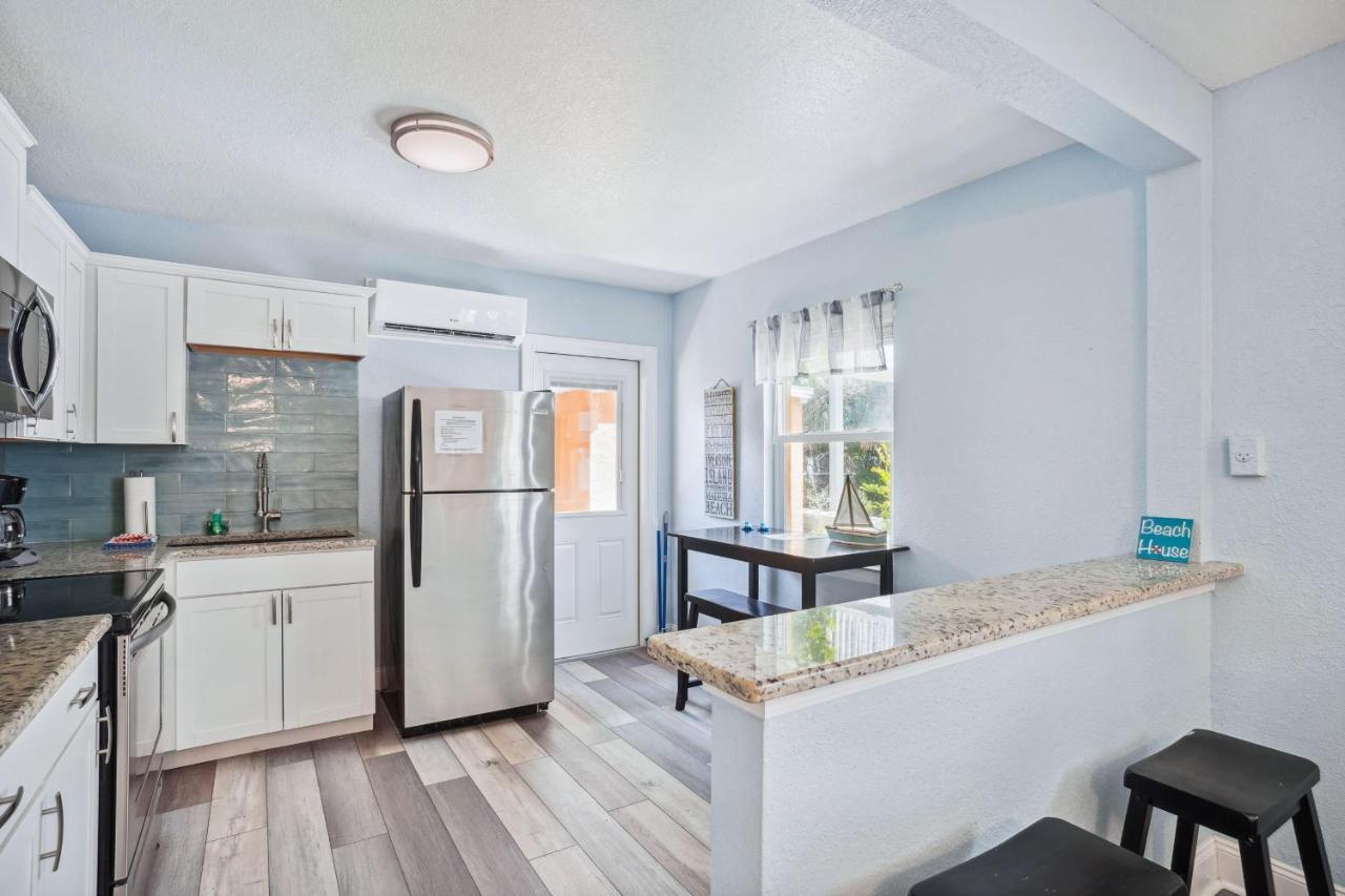 Upham - #6 2br Apartment *
