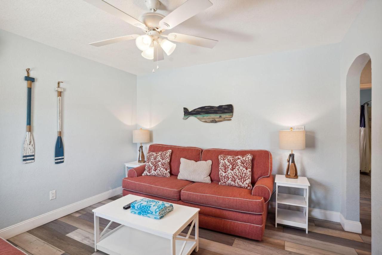 Upham - #7 1br * St. Pete Beach