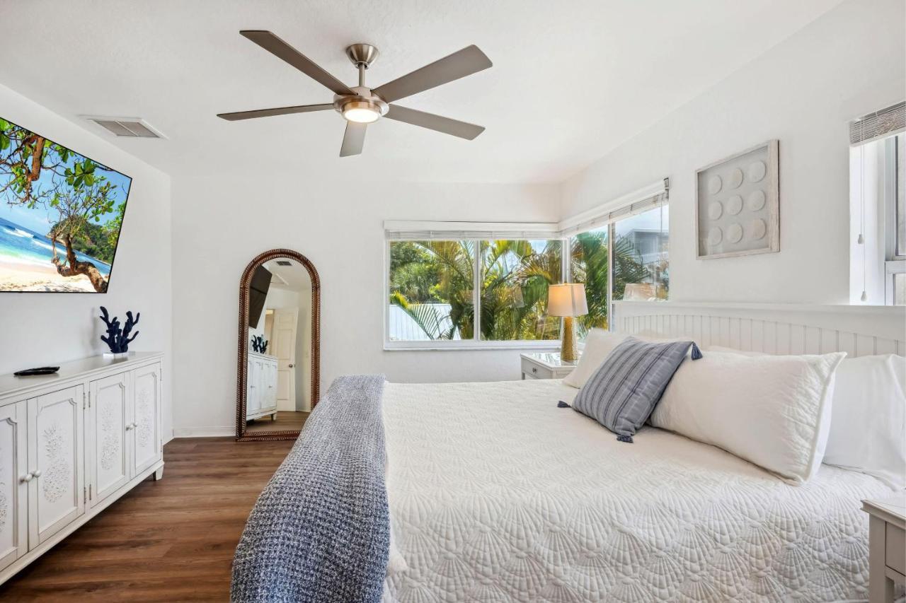 Livin 3 - 3 Bedroom Upstairs * St. Pete Beach