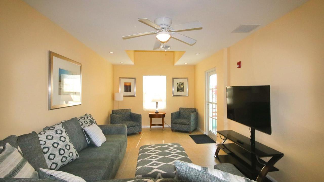 Johns Pass Condo's- Fully Remote *