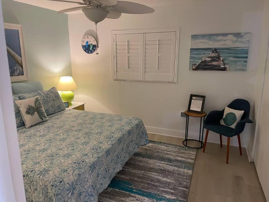 Apartment Beachfront On Quiet Treasure Island- 1 Bed St. Pete Beach