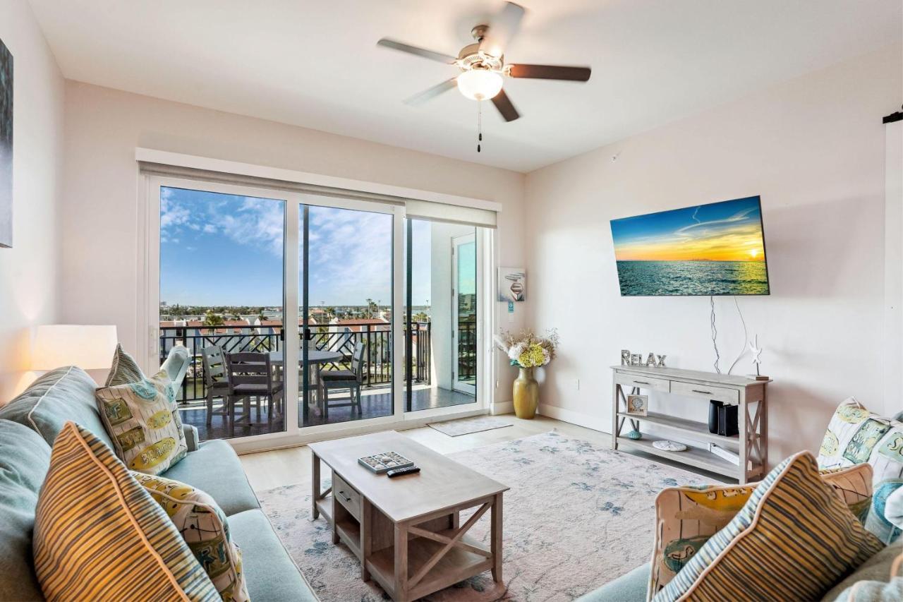 The Harbor 503 - Premier Holiday home *