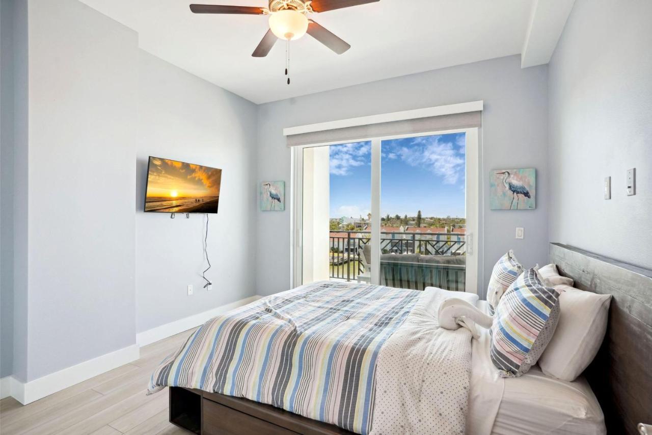 The Harbor 503 - Premier Holiday home *