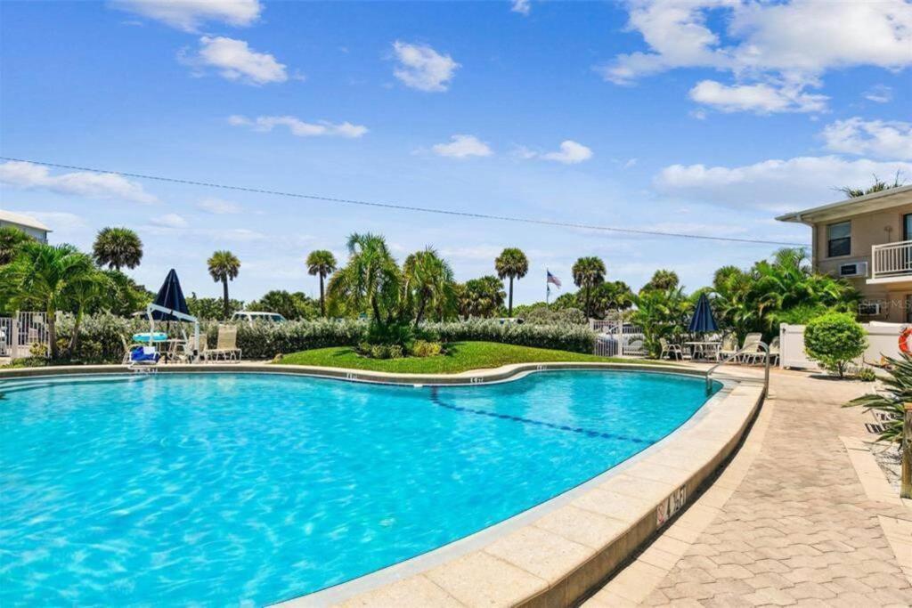 Apartment Tropical Courtyard Paradise On St. Pete *