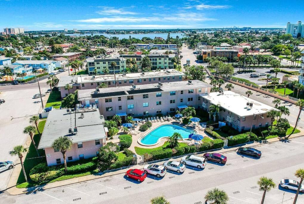 Tropical Courtyard Paradise On St. Pete * St. Pete Beach